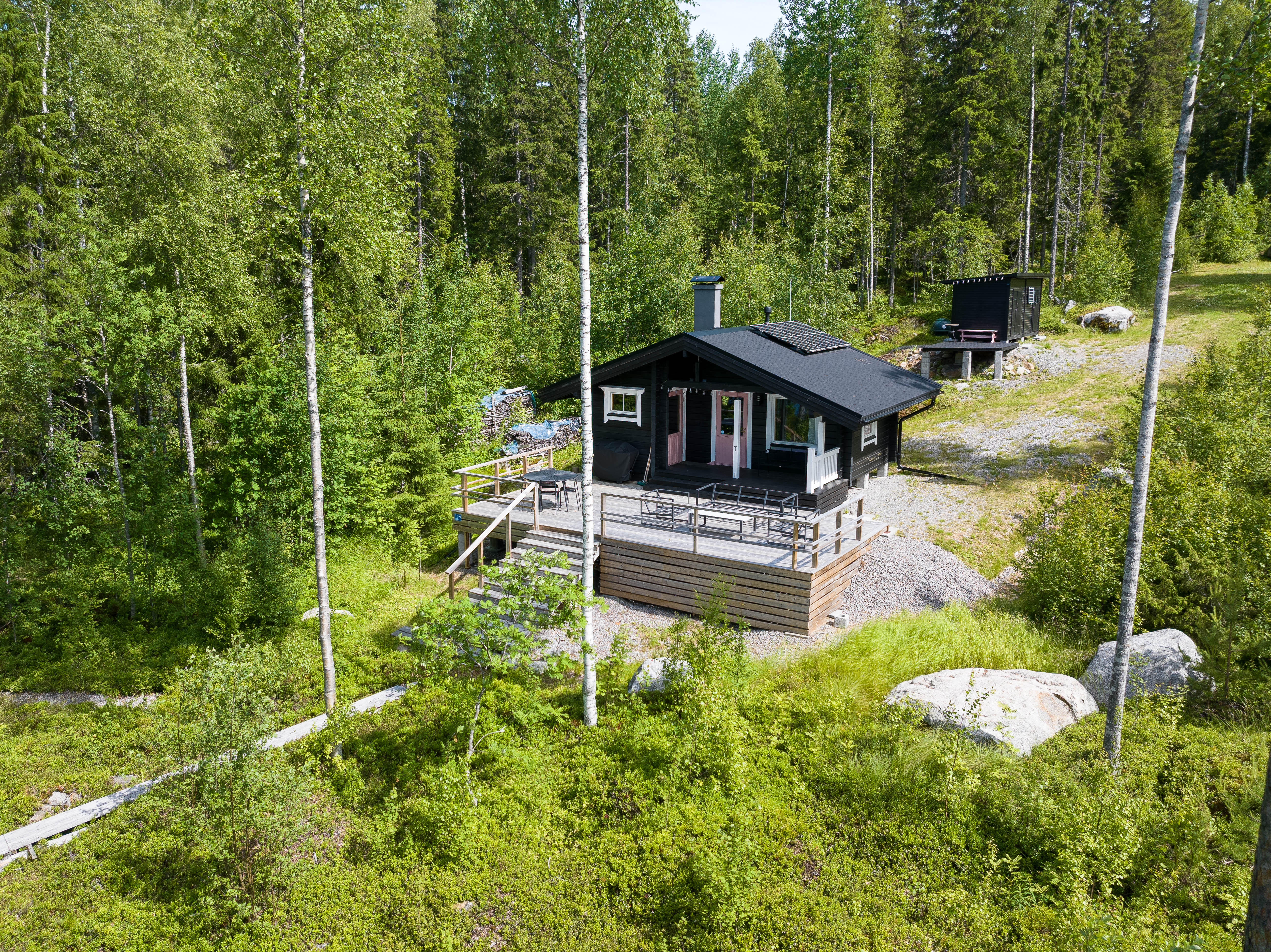 <b>Vr, Kalap, Rkivgen 1140</b> 
Sommarstuga med bastu 25 m, tomt 14563 m
